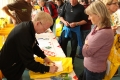 21.05.2016, xkvx, Crosslauf, Startnummerausgabe Oberhof - 44. GutsMuths-Rennsteiglauf, v.l. Sportler / Laeufer / Wanderer holen Ihre Startunterlagen bzw. Startnummern im Haus des Gastes in Oberhof ab 21.05.2016, xkvx, Crosslauf, Startnummerausgabe Oberhof - 44. GutsMuths-Rennsteiglauf, v.l. Sportler / Laeufer / Wanderer holen Ihre Startunterlagen bzw. Startnummern im Haus des Gastes in Oberhof ab