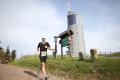 21.05.2016, xkvx, Crosslauf, 44. GutsMuths-Rennsteiglauf, v.l. ein Laeufer auf dem Inselsberg